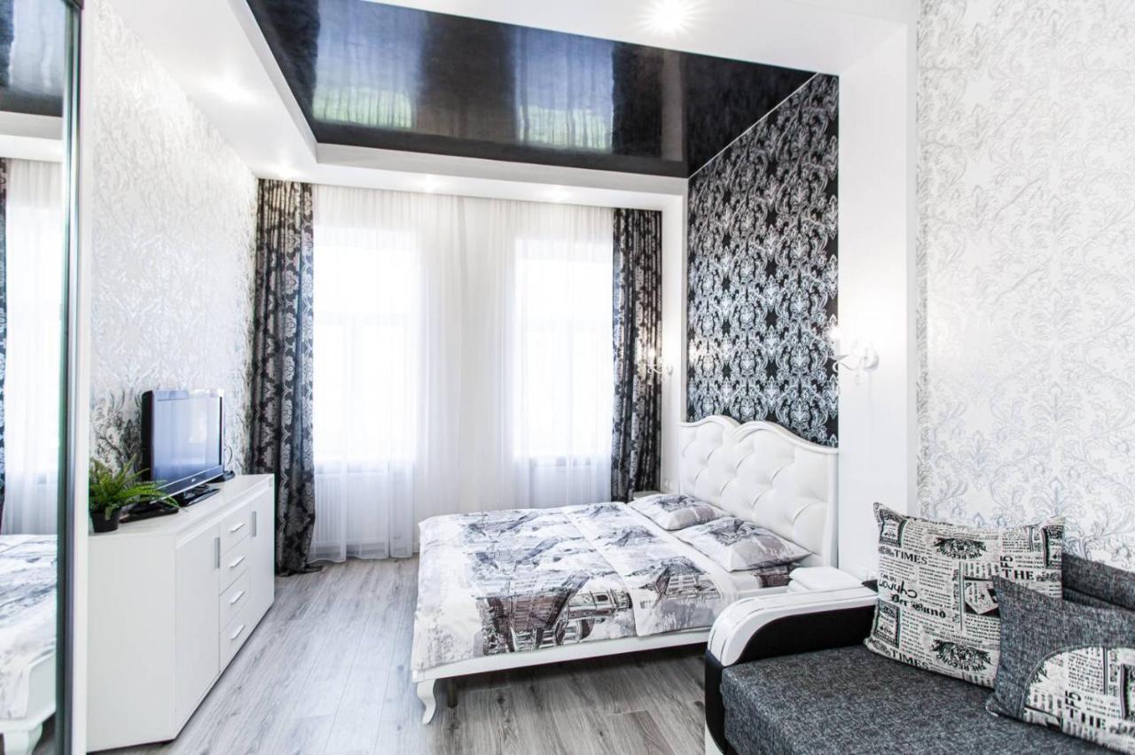 Apartamento Однокомнатная Форум-Центр Leópolis Exterior foto