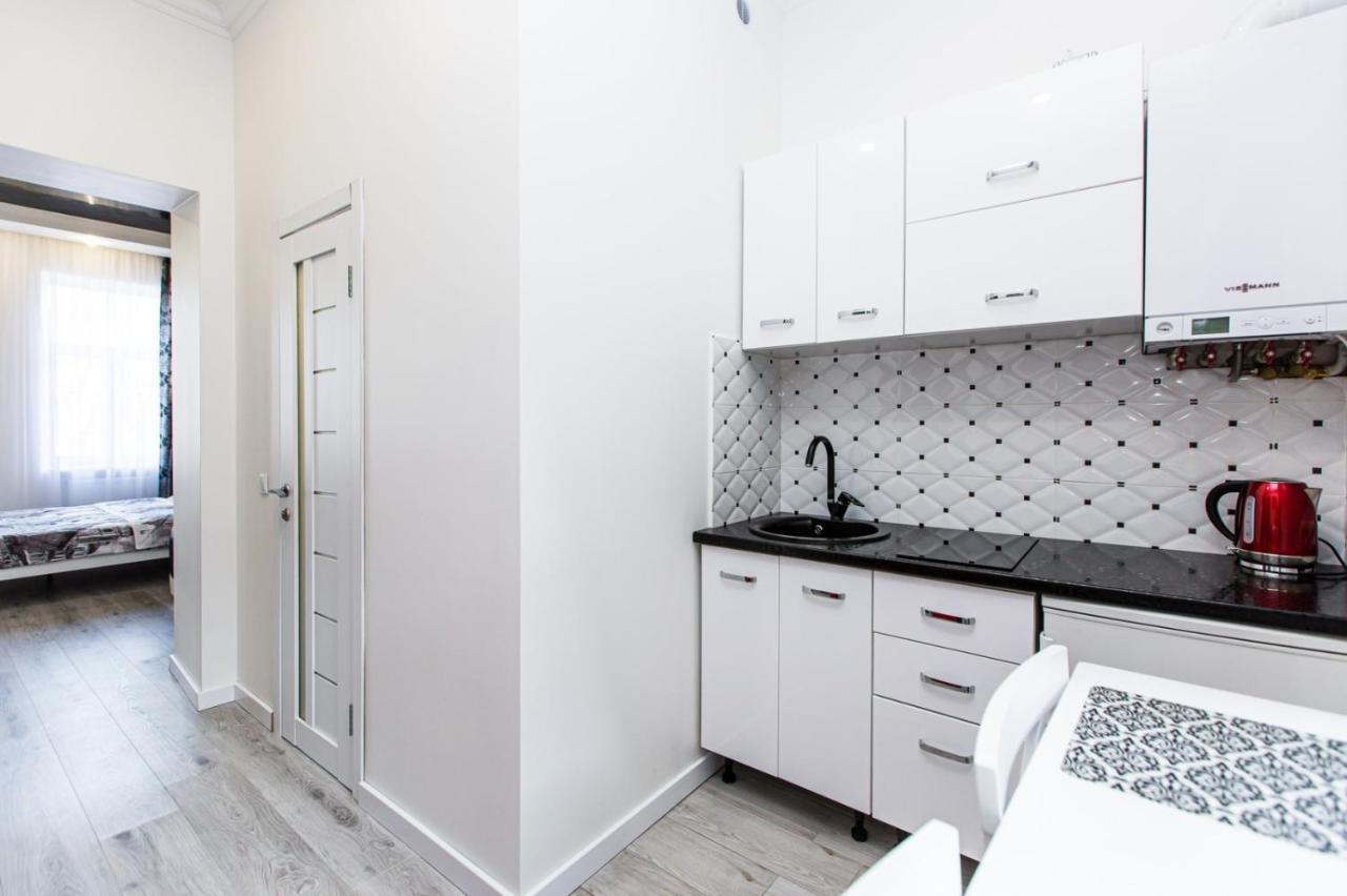 Apartamento Однокомнатная Форум-Центр Leópolis Exterior foto