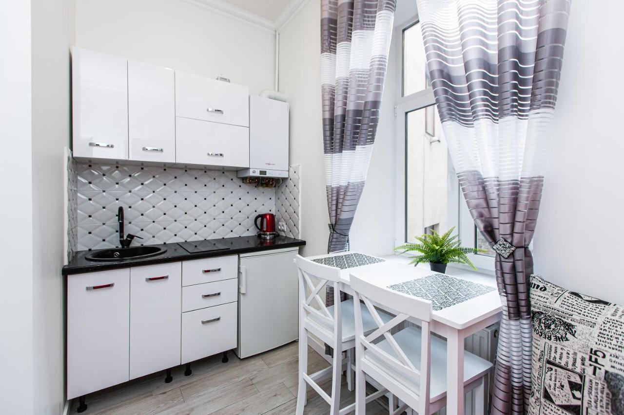 Apartamento Однокомнатная Форум-Центр Leópolis Exterior foto