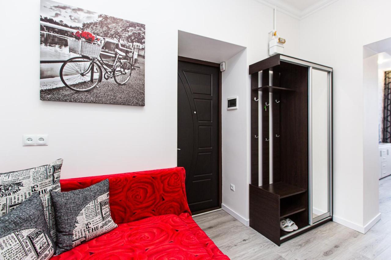 Apartamento Однокомнатная Форум-Центр Leópolis Exterior foto